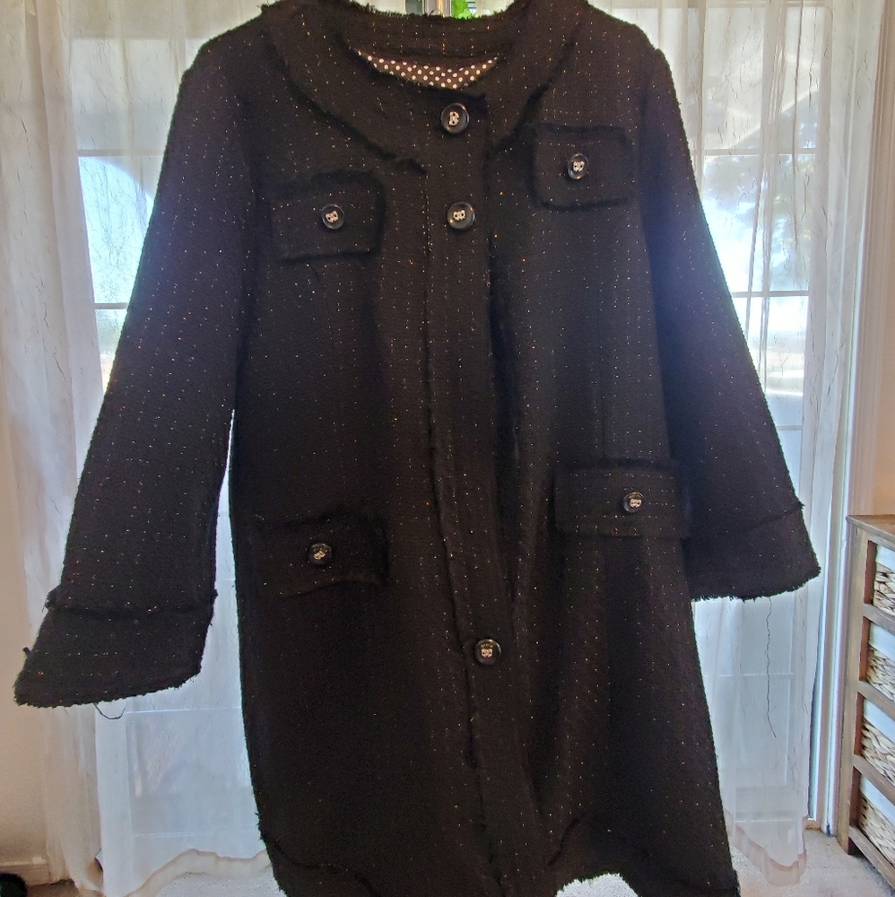 BLACK COAT